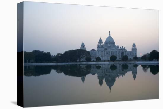 Victoria Memorial, Chowringhee, Kolkata (Calcutta), West Bengal, India, Asia-Bruno Morandi-Premier Image Canvas