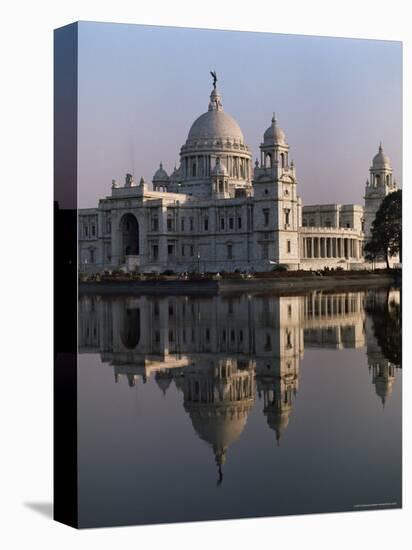 Victoria Memorial, Kolkata (Calcutta), West Bengal, India-G Richardson-Premier Image Canvas