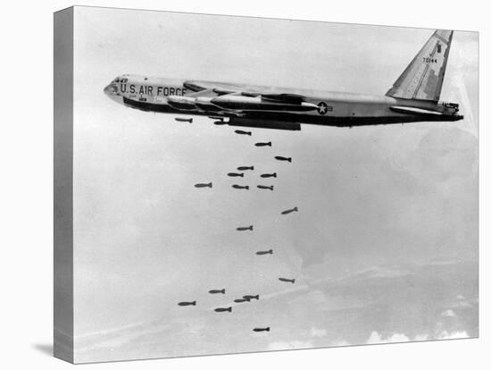 Vietnam B-52 Bombings-Associated Press-Premier Image Canvas
