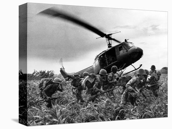 Vietnam War U.S. Army Helicopter-Nick Ut-Premier Image Canvas