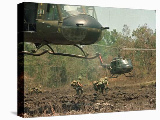 Vietnam War U.S. Paratroopers-Associated Press-Premier Image Canvas