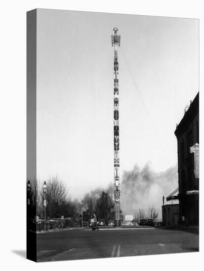 View of City's Indian Totem Pole - Tacoma, WA-Lantern Press-Stretched Canvas