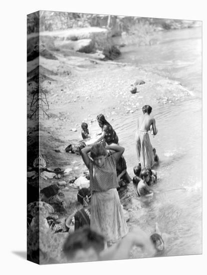 Washing at the River Near Tehuantepec, Mexico, 1929-Tina Modotti-Premier Image Canvas