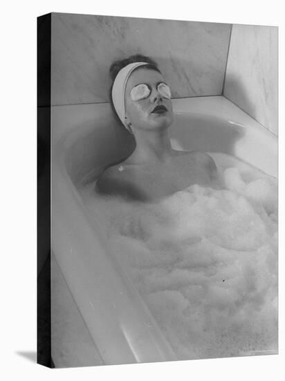 Woman Showing How to Take a Bath-Nina Leen-Premier Image Canvas