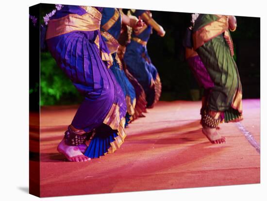 Women Dancers, Indian Traditional Dance Festival, Mamallapuram (Mahabalipuram), Tamil Nadu, Inda-Tuul-Premier Image Canvas
