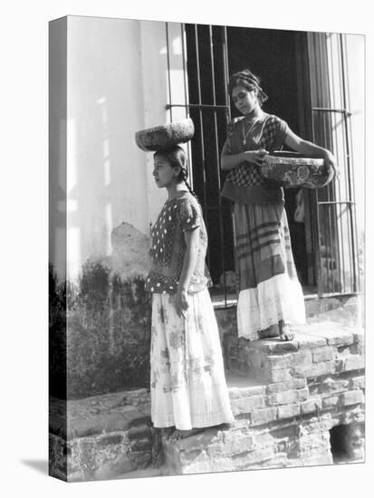 Women in Tehuantepec, Mexico, 1929-Tina Modotti-Premier Image Canvas