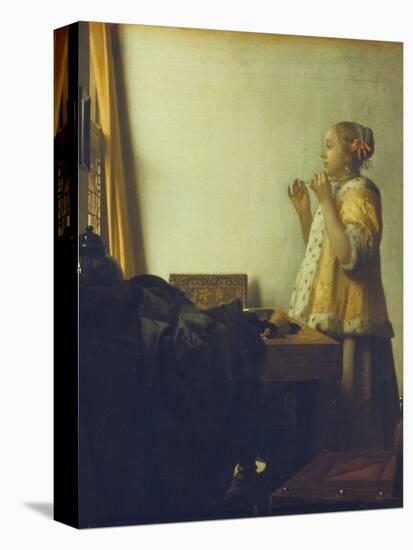 Young Woman with a Pearl Necklace, about 1662/65-Johannes Vermeer-Premier Image Canvas