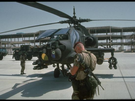 101st-airborne-division-loading-hellfire-missiles-onto-helicopter-desert-shield-operation_u-l-pa1jzq0.jpg