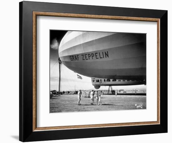 1920s-1930s People Looking at Gondola of Graf Zeppelin LZ-127 German Rigid Lighter Than Air Airship-null-Framed Photographic Print