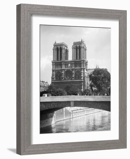 1920s NOTRE DAME CATHEDRAL WESTERN FACADE ROMAN CATHOLIC MEDIEVAL FRENCH GOTHIC ARCHITECTURE BUI...-Panoramic Images-Framed Photographic Print