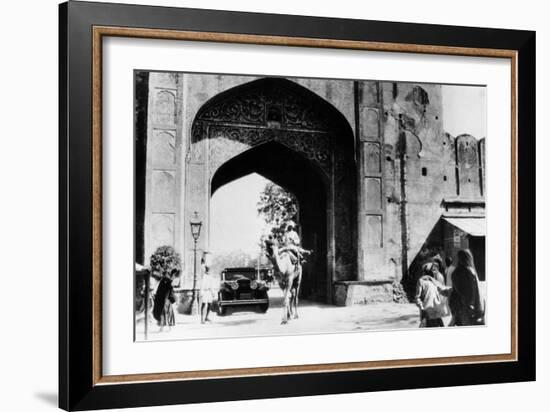 1930 Cadillac Saloon Beneath the Amber Gate, Jaipur, India, (C193)-null-Framed Photographic Print