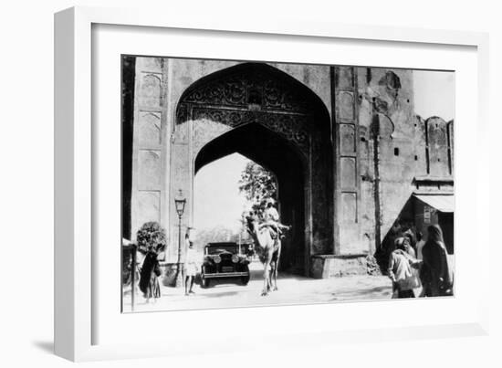 1930 Cadillac Saloon Beneath the Amber Gate, Jaipur, India, (C193)-null-Framed Photographic Print