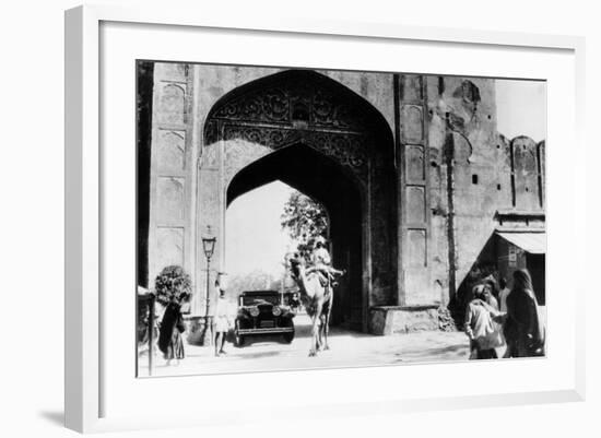 1930 Cadillac Saloon Beneath the Amber Gate, Jaipur, India, (C193)-null-Framed Photographic Print