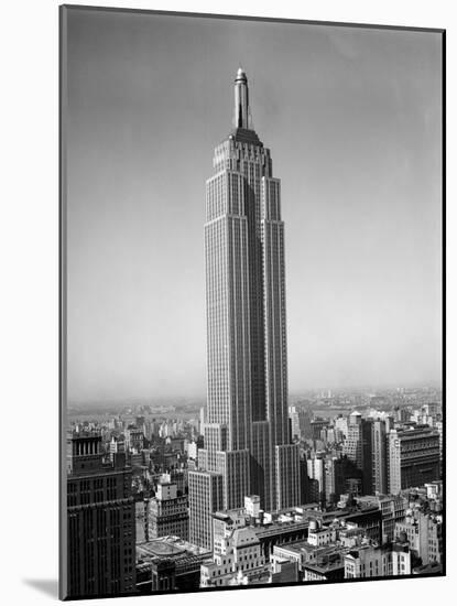 1930s New York City Empire State Building Full Length Without Antennae-null-Mounted Photographic Print