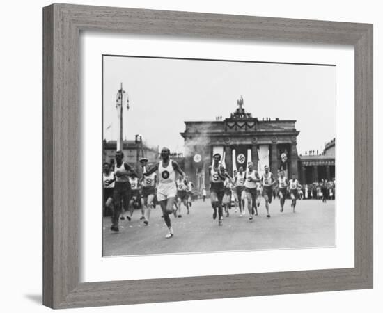 1936 Berlin Olympics-Robert Hunt-Framed Photographic Print