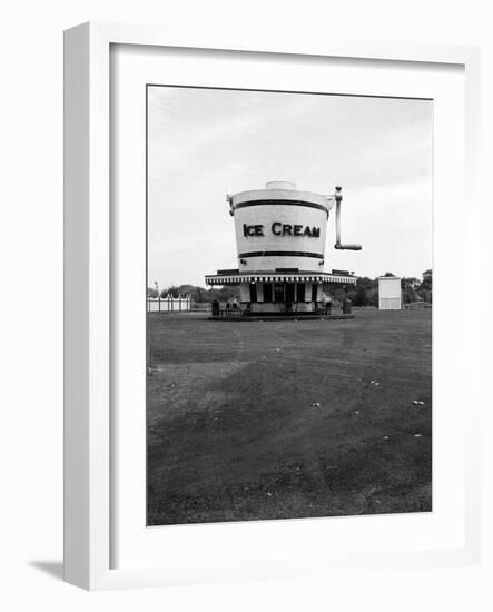 1937 Roadside Refreshment Stand Shaped Like Ice Cream Maker-null-Framed Photographic Print