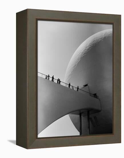 1939 World's Fair Visitors Entering the Perisphere-Alfred Eisenstaedt-Framed Premier Image Canvas