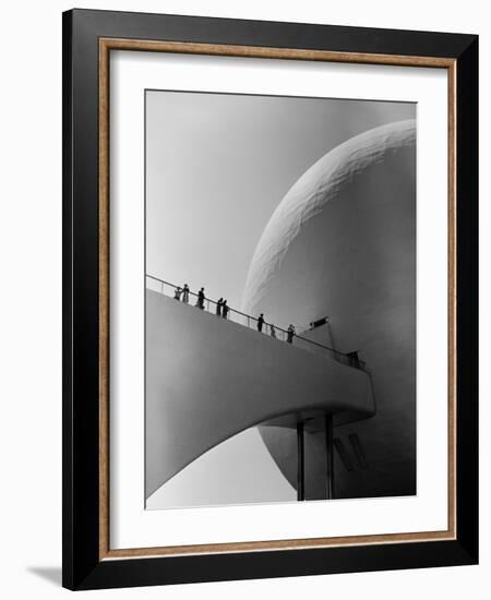 1939 World's Fair Visitors Entering the Perisphere-Alfred Eisenstaedt-Framed Photographic Print