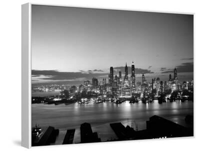 Posterazzi 1940s-1950s Skyline of Lower Manhattan Bridge from Brooklyn Acro Smog and New York skyscrapers, 1950s