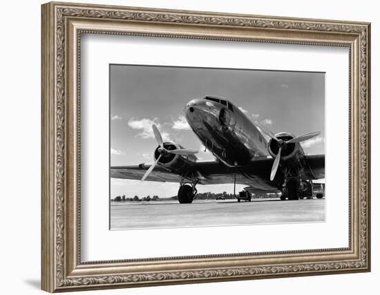 1940s DOMESTIC PROPELLER PASSENGER AIRPLANE DUAL ENGINE LANDING GEAR NOSE AND PARTIAL WINGS VISIBLE-H. Armstrong Roberts-Framed Photographic Print