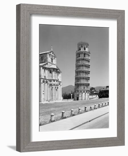 1940s Leaning Tower Pisa Tuscany, Italy-null-Framed Photographic Print