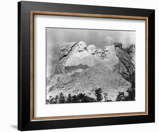 1940s Mount Rushmore South Dakota-null-Framed Photographic Print