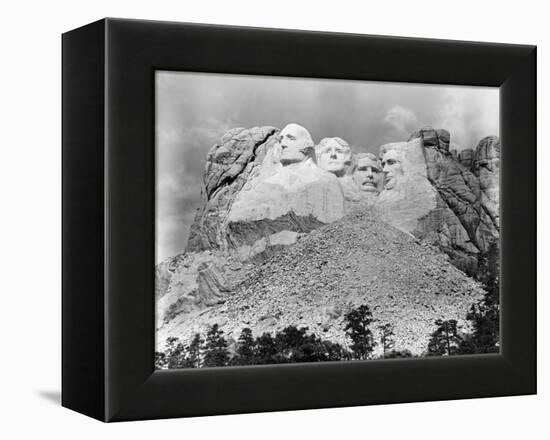 1940s Mount Rushmore South Dakota-null-Framed Premier Image Canvas