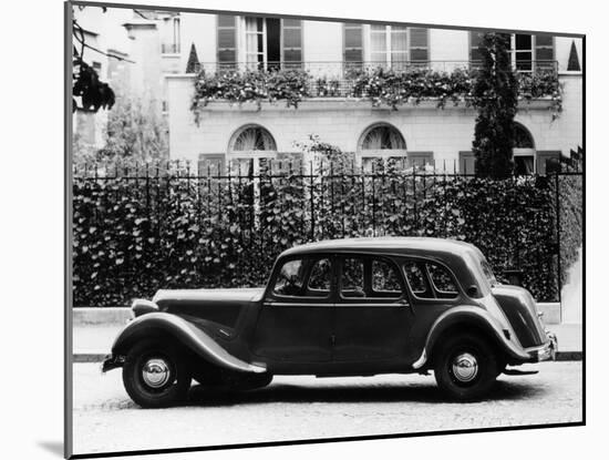 1954 Citroën 15CV Familiale Parked Outside a House-null-Mounted Photographic Print