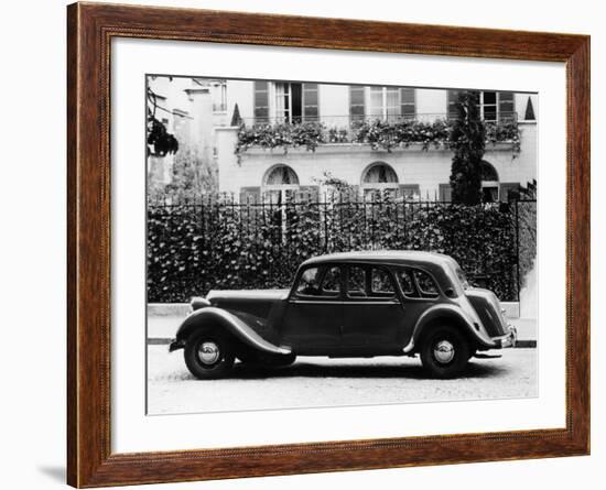 1954 Citroën 15CV Familiale Parked Outside a House-null-Framed Photographic Print