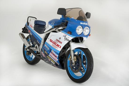 suzuki gsxr 750