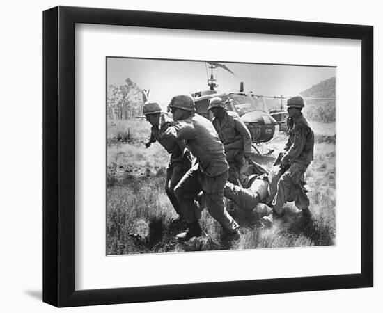 1st Cavalry Division-Peter Arnett-Framed Photographic Print