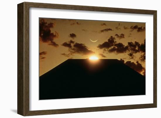 2001: A Space Odyssey, 1968-null-Framed Premium Photographic Print