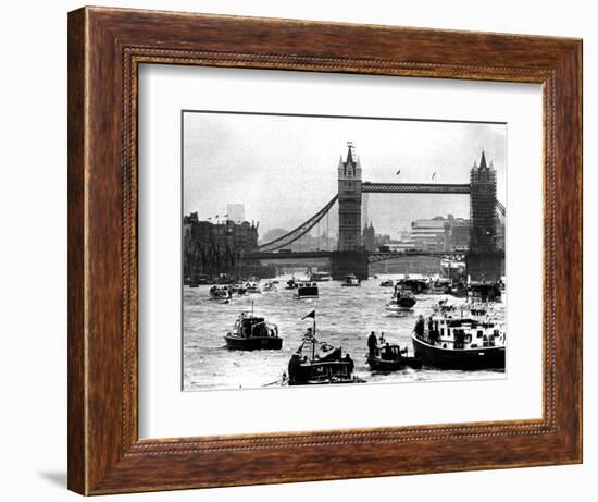 25th Jubilee Year Britannia and Flotilla Under Tower Bridge, Thames River, June 1977-null-Framed Photographic Print