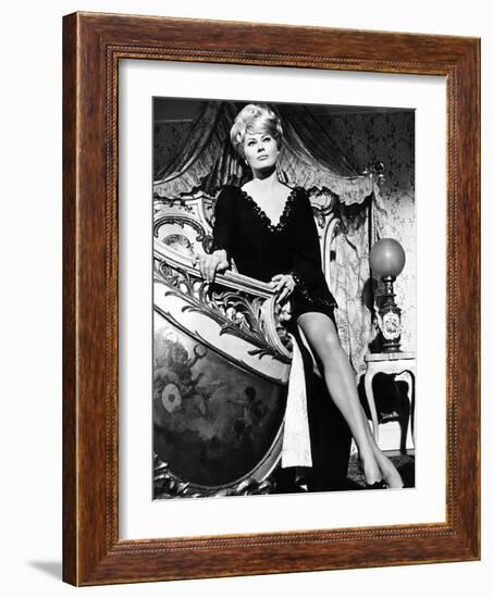 4 for Texas, (AKA Four for Texas), Anita Ekberg, 1964-null-Framed Photo