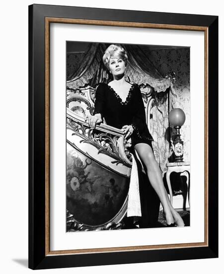 4 for Texas, (AKA Four for Texas), Anita Ekberg, 1964-null-Framed Photo