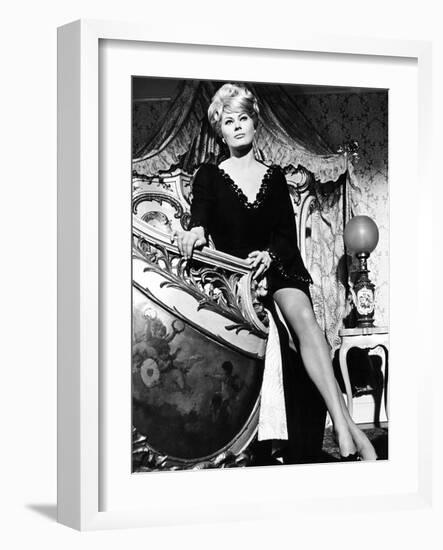 4 for Texas, (AKA Four for Texas), Anita Ekberg, 1964-null-Framed Photo