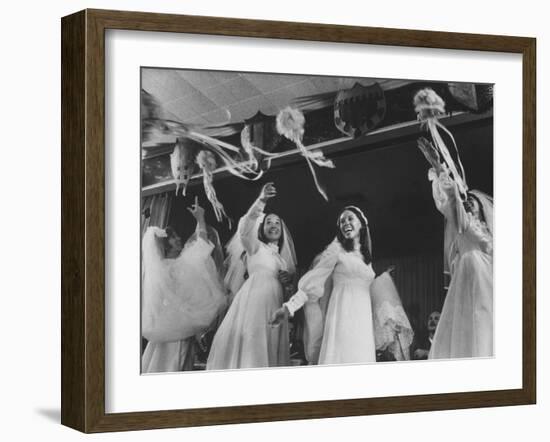 4 Sisters Jeanette, Janice, Joanie and Judith Hund, All Getting Married on the Same Day-Bill Eppridge-Framed Photographic Print