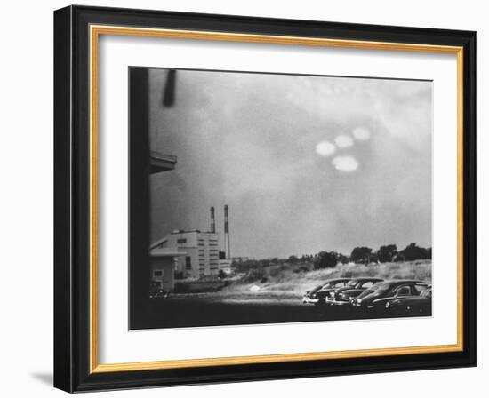 4 Ufo in the Sky, 50's-null-Framed Photo