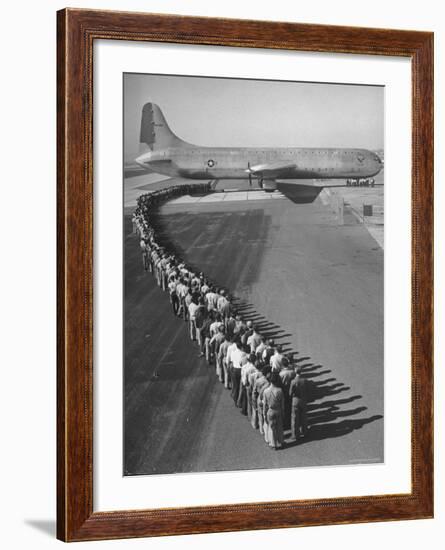 400 Passengers Waiting to Board the XC-99-Allan Grant-Framed Photographic Print