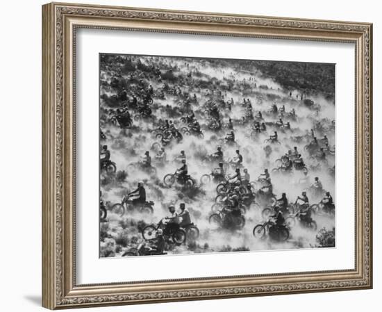 650 Motorcyclists Race Through the Mojave Desert-Bill Eppridge-Framed Photographic Print