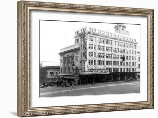 9th and Broadway in Tacoma, WA Photograph - Tacoma, WA-Lantern Press-Framed Art Print