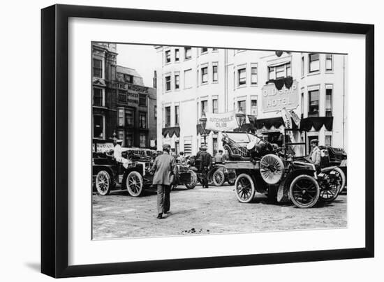 A 1903 Renault 10Hp Outside the Old Ship Hotel, Brighton, East Sussex, C1903-null-Framed Photographic Print