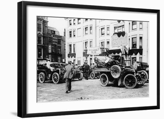 A 1903 Renault 10Hp Outside the Old Ship Hotel, Brighton, East Sussex, C1903-null-Framed Photographic Print