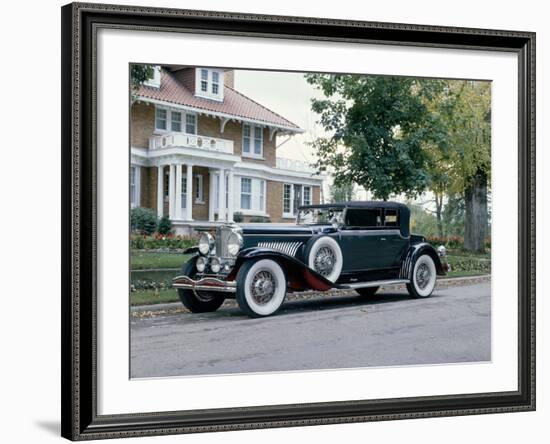 A 1931 Duesenberg J Convertible Victoria-null-Framed Photographic Print