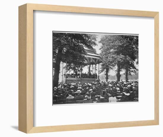 A band in Hyde Park, London, c1901 (1901)-Unknown-Framed Photographic Print
