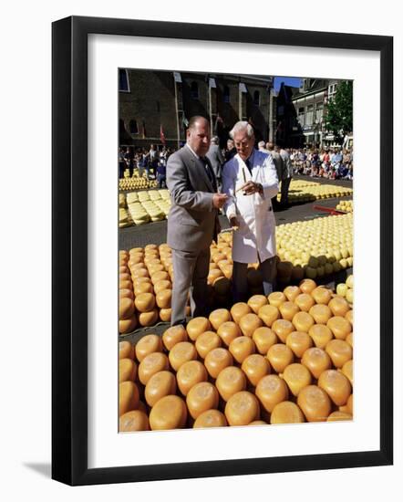 A Bargain is Struck, Friday Cheese Auction, Alkmaar, Holland-Michael Short-Framed Photographic Print