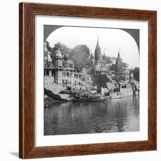 A Burning Ghat on the Ganges at Benares (Varanas), India, 1900s-Underwood & Underwood-Framed Photographic Print