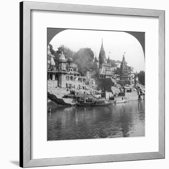 A Burning Ghat on the Ganges at Benares (Varanas), India, 1900s-Underwood & Underwood-Framed Photographic Print