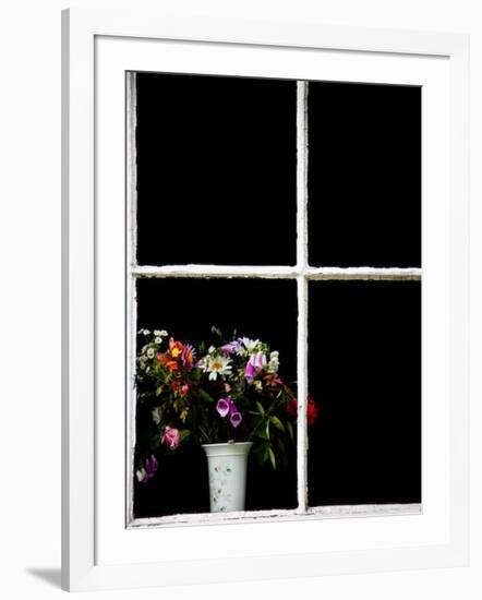 A Childs Love-Doug Chinnery-Framed Photographic Print