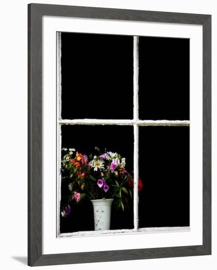 A Childs Love-Doug Chinnery-Framed Photographic Print